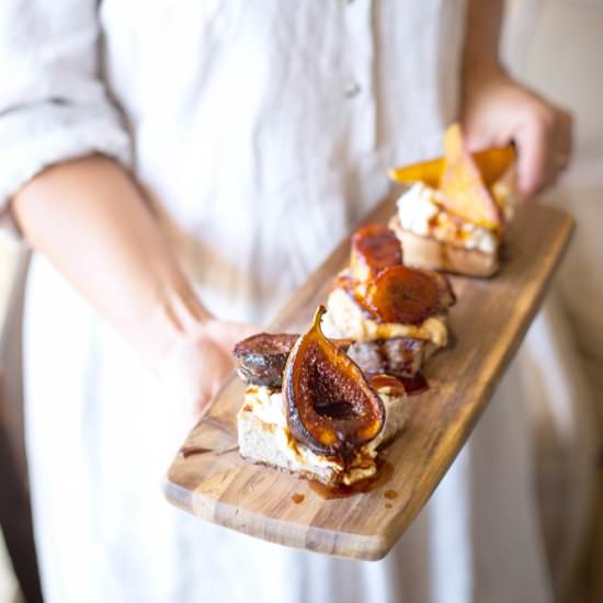 Caramelised Fruit Hot X Buns - Recipe photo by mattersofthebelly