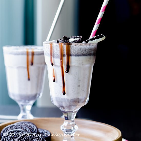 Cookies and Cream Milkshake - Recipe photo by Herbivore Cucina