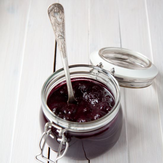 Sugar free blueberry jam - Recipe photo by VeryBreakfast