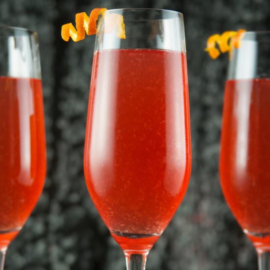 Oscar Buzz Cocktail - Recipe photo by SaltandWind