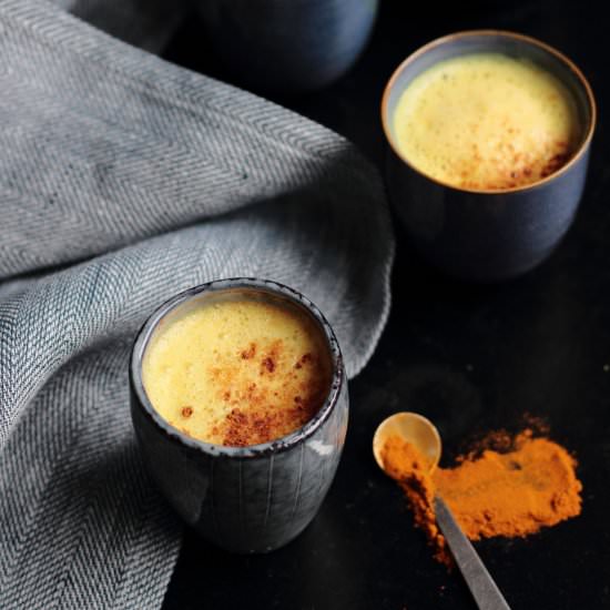Turmeric and Almond Lattes - Recipe photo by figsandpigs