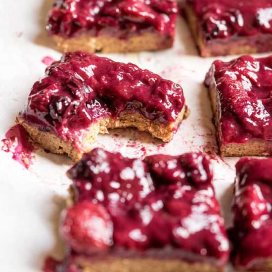 No Bake Gluten Free Chai Berry Bars - Recipe photo by keviniscooking