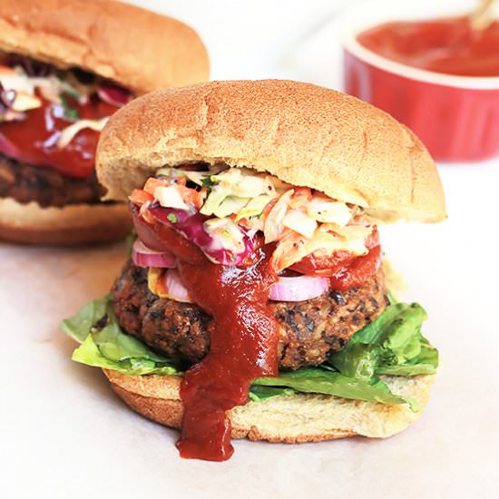 Black Bean Farro Burger - Recipe photo by Thewholeserving