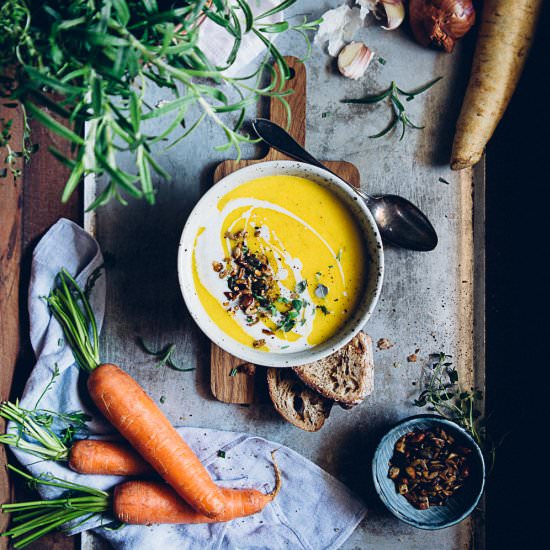 Rosemary Roasted Carrot Soup - Recipe photo by cashewkitchen
