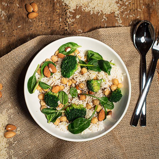 Green Superfood Bowl - Recipe photo by cookingcatrin
