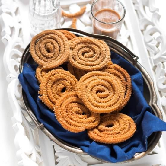 Whole Wheat Flour Murukku - Recipe photo by currytrail