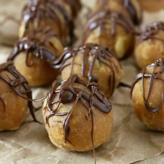 Bananas & Cream Bites - Recipe photo by SavorySpin