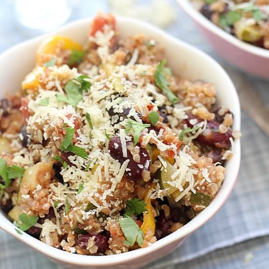 Crockpot Mexican Quinoa - Recipe photo by Delightful Mom Food