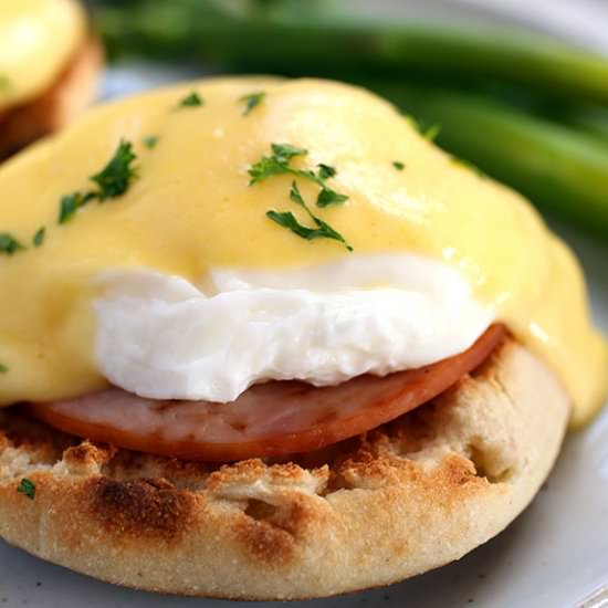 Eggs benedict - Recipe photo by Everyday Dishes