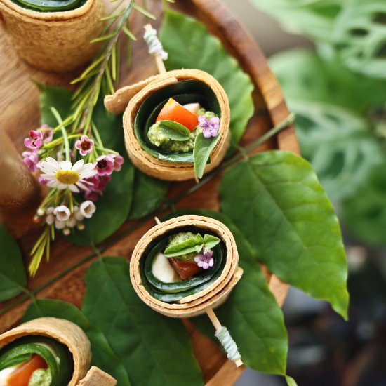 Arugula Pesto Caprese Wraps - Recipe photo by dinexdesign