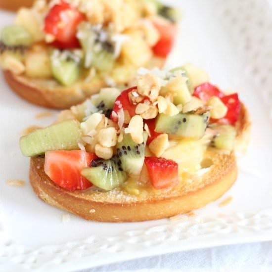 Tropical Bruschetta with Mango Curd - Recipe photo by thegoldlininggirl