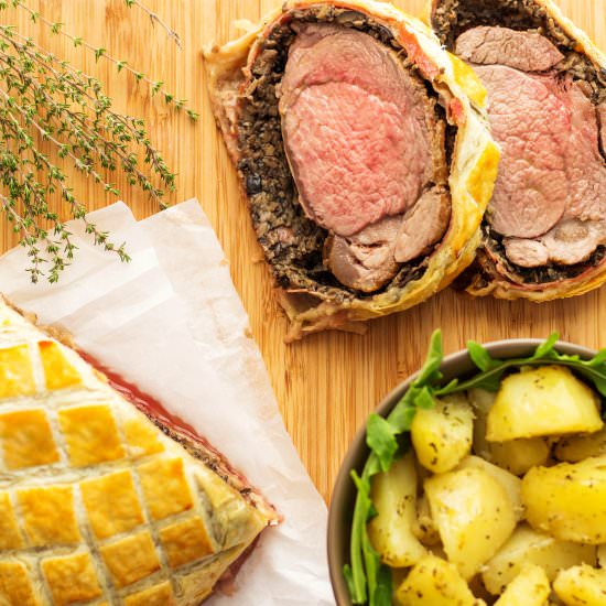 Easy Beef Wellington - Recipe photo by Happy Foods Tube