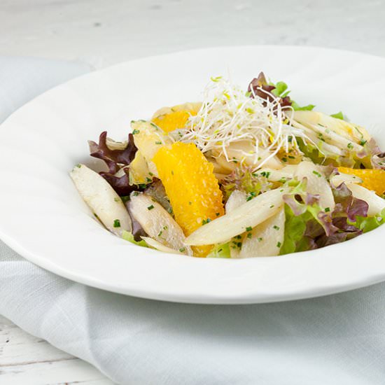 Stir Fry White Asparagus Salad - Recipe photo by ohmydish