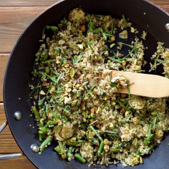 Asparagus, Zucchini and Quinoa Salad - Recipe photo by hagoesch