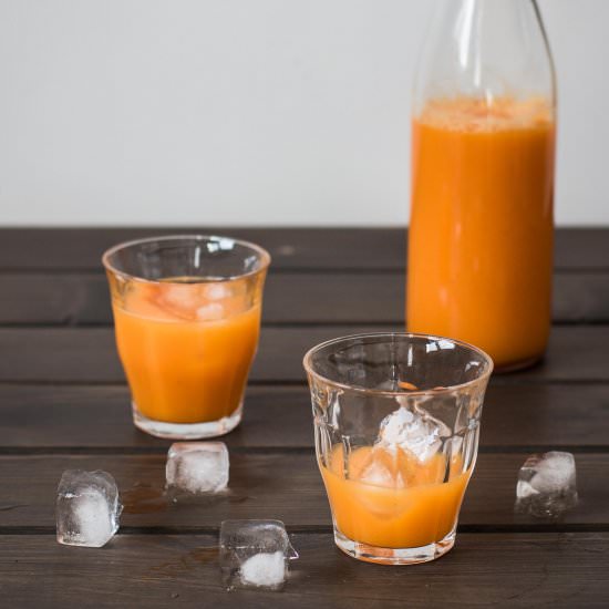 Orange, Carrot and Turmeric Juice - Recipe photo by xabilikeschocolate