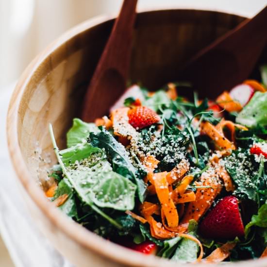 Strawberry Salad with Hemp Dressing - Recipe photo by frolic chocolate
