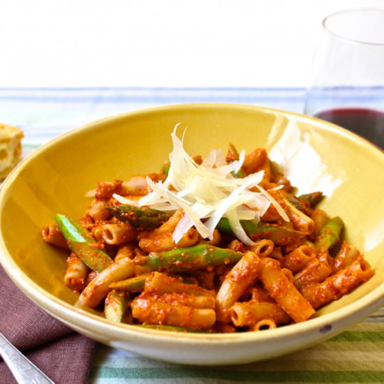 Asparagus and Tomato Pesto Pasta - Recipe photo by the good eats co