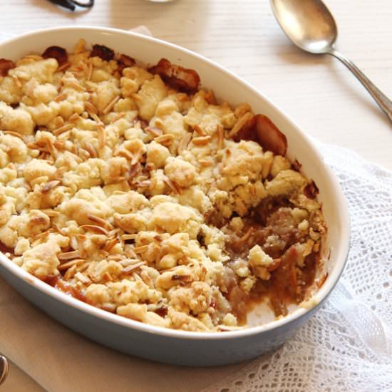 Rhubarb Apple Crumble - Recipe photo by adinutza