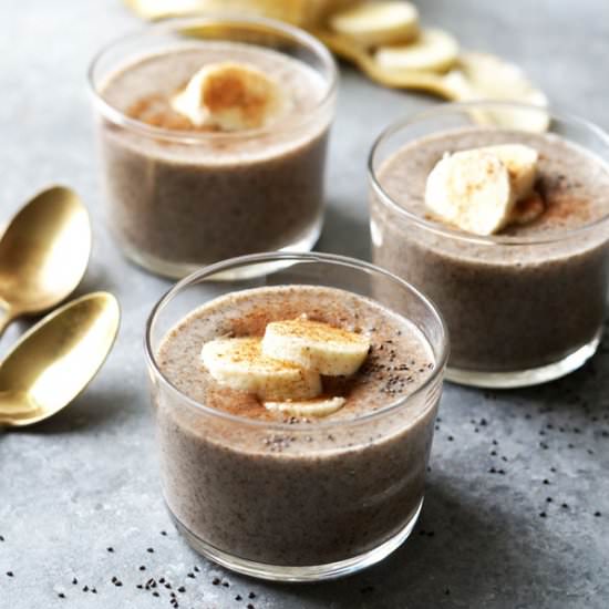 Chai-Spiced Chia Pudding - Recipe photo by detoxinista