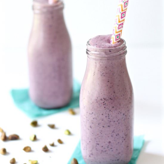 Blueberry Mango Pistachio Smoothie - Recipe photo by bessiebakes