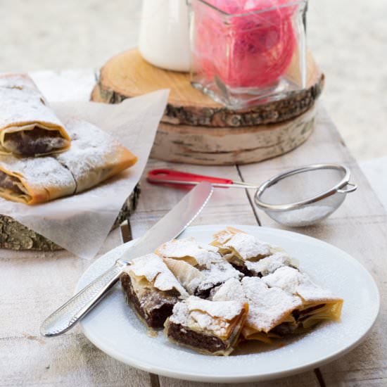 Vegan Phyllo Rolls - Recipe photo by Ingeliuke