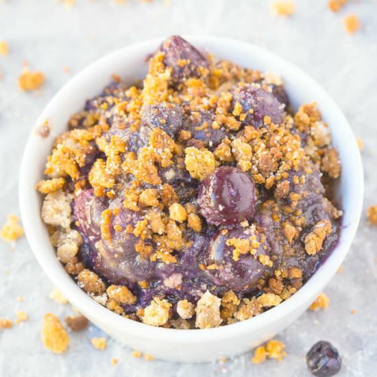 Healthy Blueberry Breakfast Crumble - Recipe photo by thebigmansworld