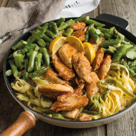 Pasta with Chicken, Asparagus and Lemon Sauce - Recipe photo by myblueberrybasket