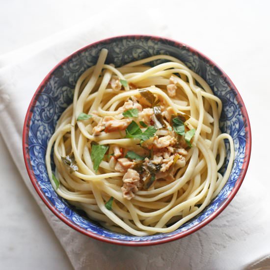 Lighter Linguine with Clam Sauce - Recipe photo by everyday eileen