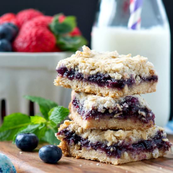 Shortcut Blueberry Muffin Bars - Recipe photo by The Seasoned Mom