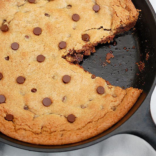 Nutella stuffed chocolate chip pie - Recipe photo by evabakes