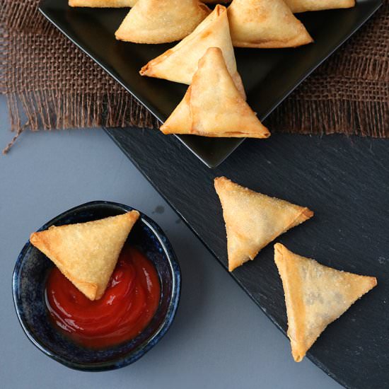 Mini Onion Samosa - Recipe photo by revisfoodography