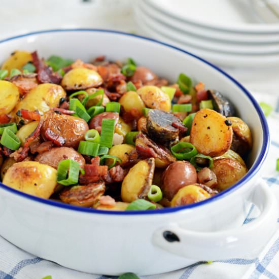 Cheesy Potatoes with Bacon - Recipe photo by TheCakeChica