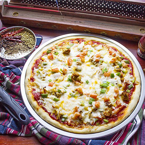 Chicken Tikka Pizza - Recipe photo by MunatyCooking