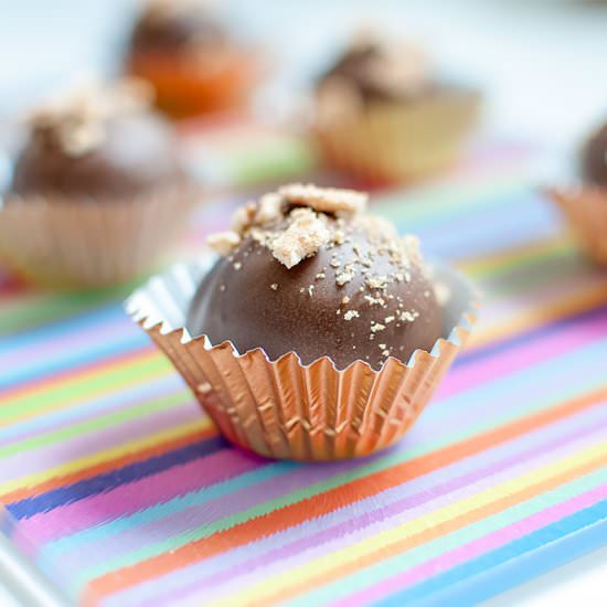 Cinco de Mayo Cheesecake Truffles - Recipe photo by chickytreats