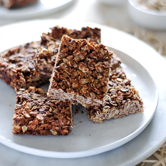 Chocolate Peanut Butter Granola Bar - Recipe photo by thecharmingdetroiter