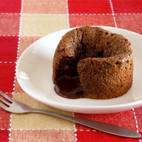 Chocolate Molten Lava Cakes - Recipe photo by ochikeron