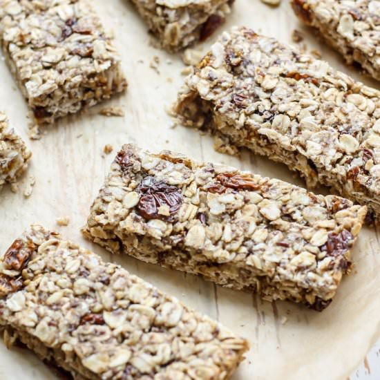 Golden Berry Granola Bars [ V,GF ] - Recipe photo by fitmittenkitchen
