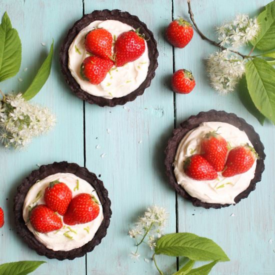 Little Chocolate-Strawberry-Cakes - Recipe photo by Lirumlarumblog