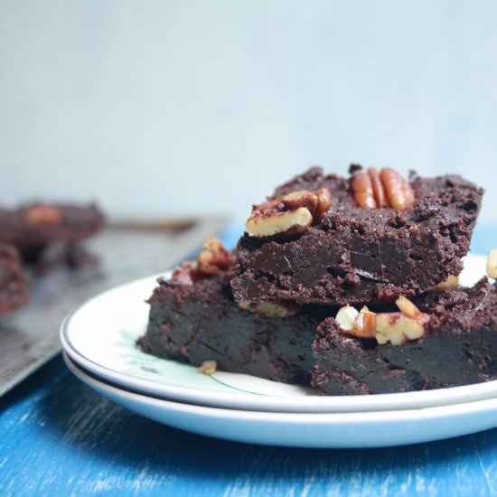 Chocolate Oat Brownies - Recipe photo by The Desserted Girl