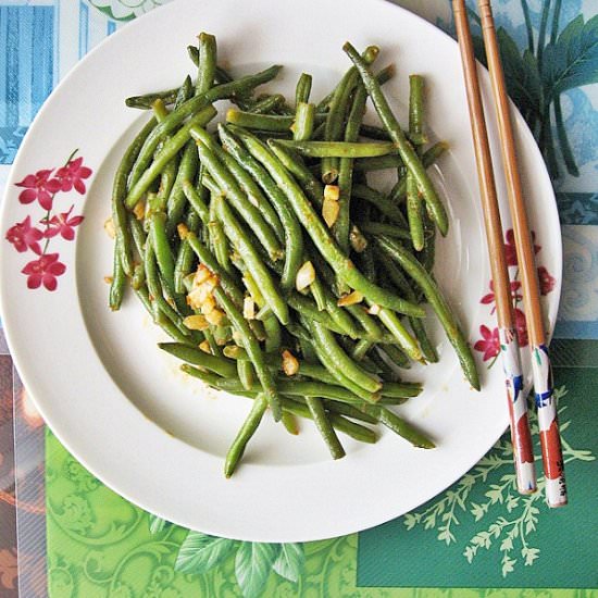 Spicy Garlic Haricot Verts - Recipe photo by escapetofood