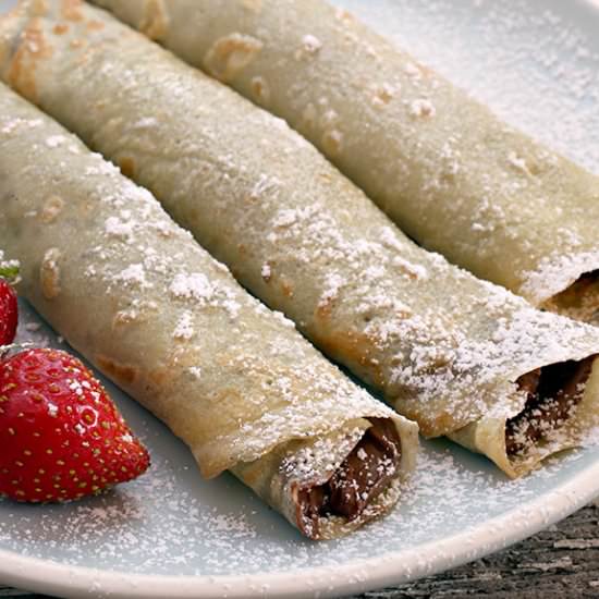 Nutella Crepes with Video - Recipe photo by Everyday Dishes