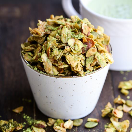 Matcha Granola - Recipe photo by bakerita