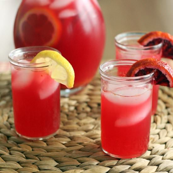 Blood Orange Lemonade - Recipe photo by 30 Pounds of Apples