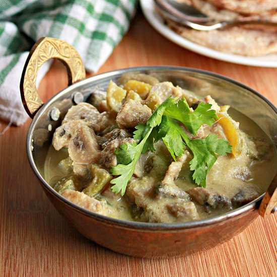 Mushroom Capsicum Curry - Recipe photo by Aromatic Cooking