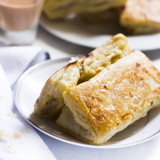 Chicken Puffs - Recipe photo by faskitchen