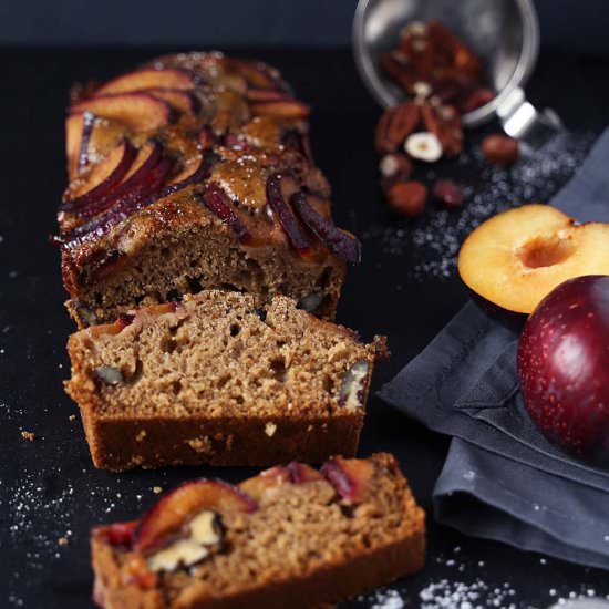 VEGAN CHAI PLUM CAKE - Recipe photo by Vanillacrunnch