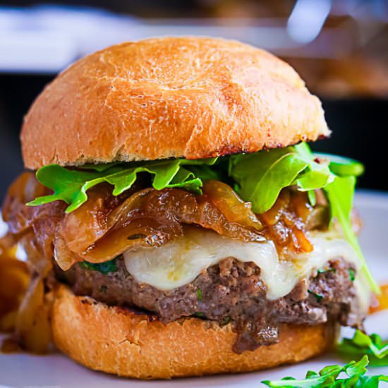 Caramelized Onions Burger - Recipe photo by MunchkinTime