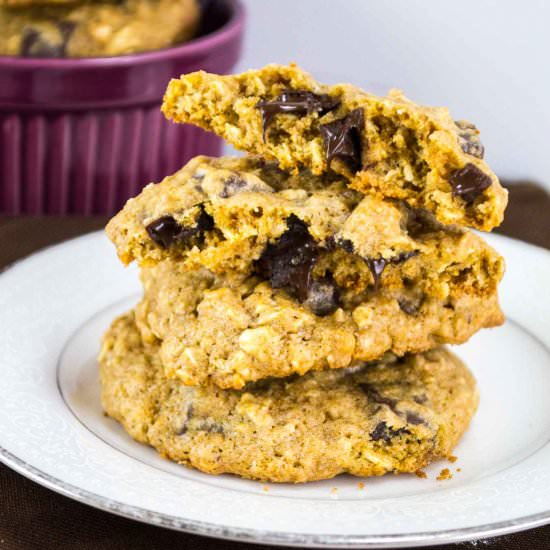 Oatmeal Chocolate Chunk Cookies - Recipe photo by buildyourbite
