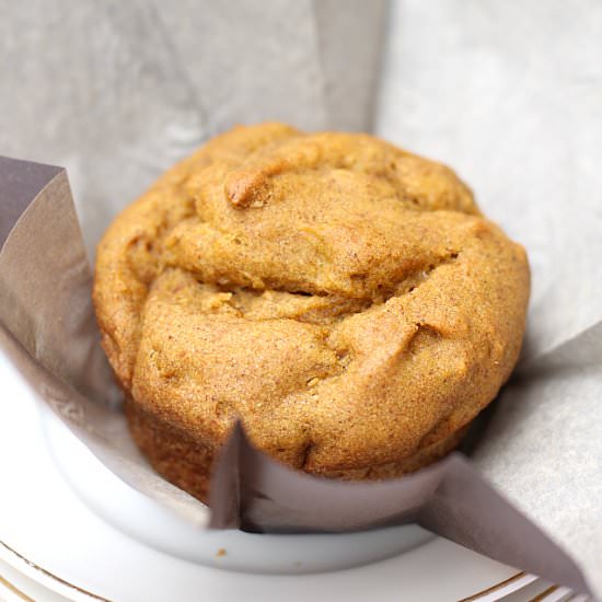 Easy Healthy Apple Muffins! - Recipe photo by Delightful Mom Food