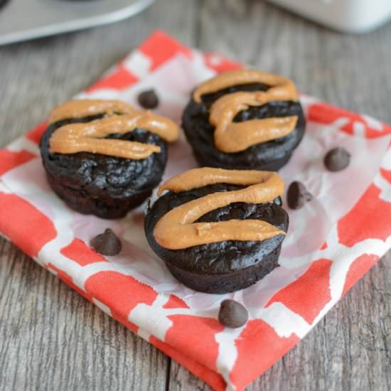Healthy Brownie Bites - Recipe photo by TheLeanGreenBean